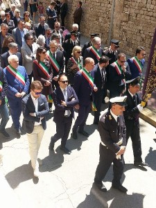 Gli amministratori che hanno partecipato alla processione in onore della Madonna della Fonte 2016