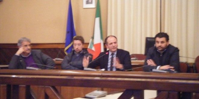 Lovascio e Gungolo convocano i cittadini sull’urbanistica e dimenticano di parlare del flop dell’area mercatale e del mancato spostamento dell’antenna Telecom