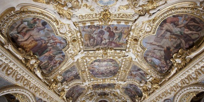 Con il FAI alla ricerca delle bellezze dei palazzi di via Tarsia e delle chiese di Santa Chiara e SS. Cosma e Damiano