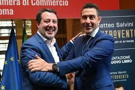 Da sinistra: Matteo Salvini (Lega) e il generale Roberto Vannacci