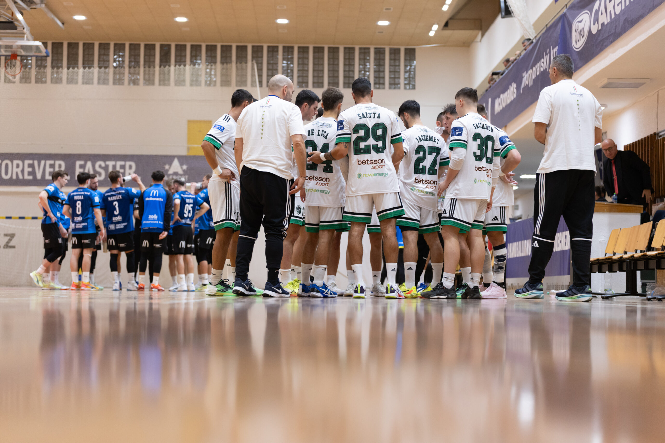 Pallamano, costretta a giocare fuori casa entrambe le partite subito eliminata dal Brno in Europa