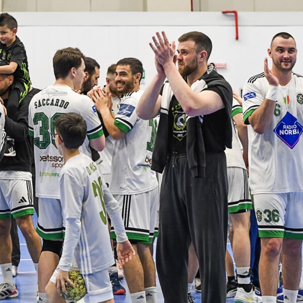 Pallamano, Conversano ospita il Sassari: vincere e sperare nei risultati delle concorrenti per un “miracoloso” accesso ai playoff
