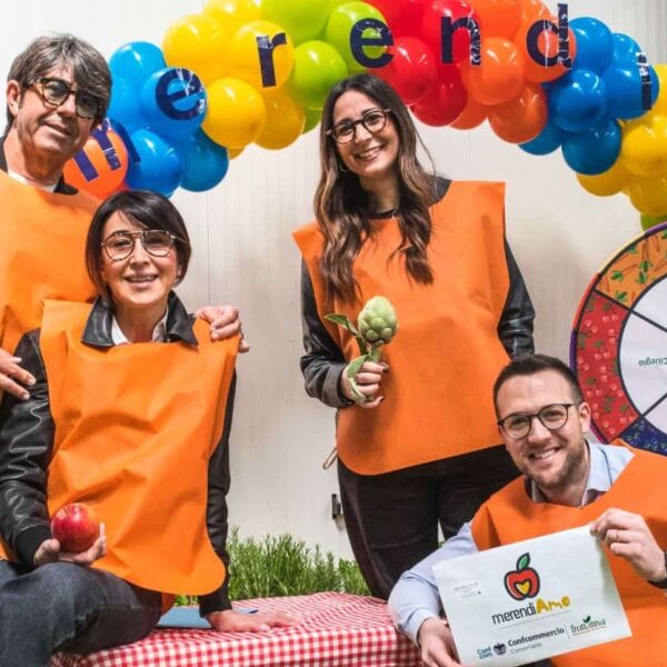“MerendiAmo”: a Conversano il progetto che insegna ai bambini il valore della sana alimentazione a cura di Confcommercio e Fruttattiva
