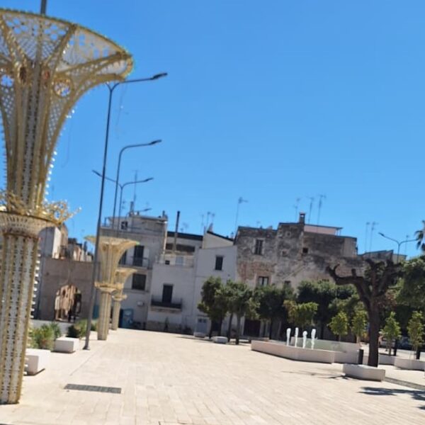 Madonna del Carmine, il sapore della festa in una piazza nuova e accogliente. La soddisfazione di commercianti e comitato