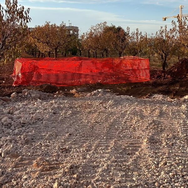 Proteste di residenti in contrada Turi per l’installazione di una imponente antenna: “Preoccupati per salute e ambiente”
